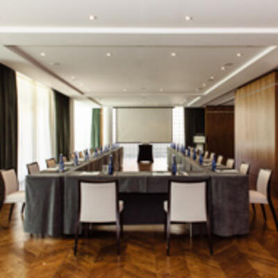 Luxury Business Hotels with State-of-the-Art Meeting Rooms