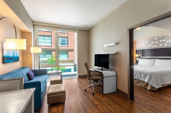 10 Best Middle Range Hotels in New York