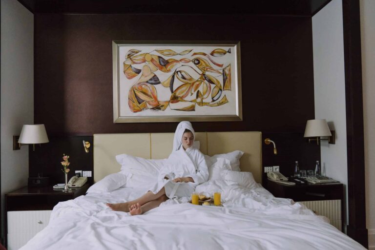 Budget Business Hotels vs. Luxury Hotels